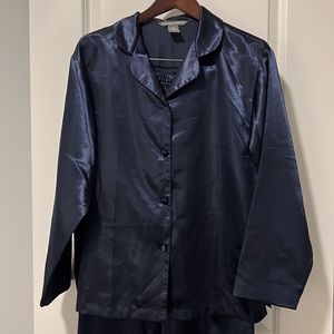 Women’s Katelyn Court navy silky pj set, M